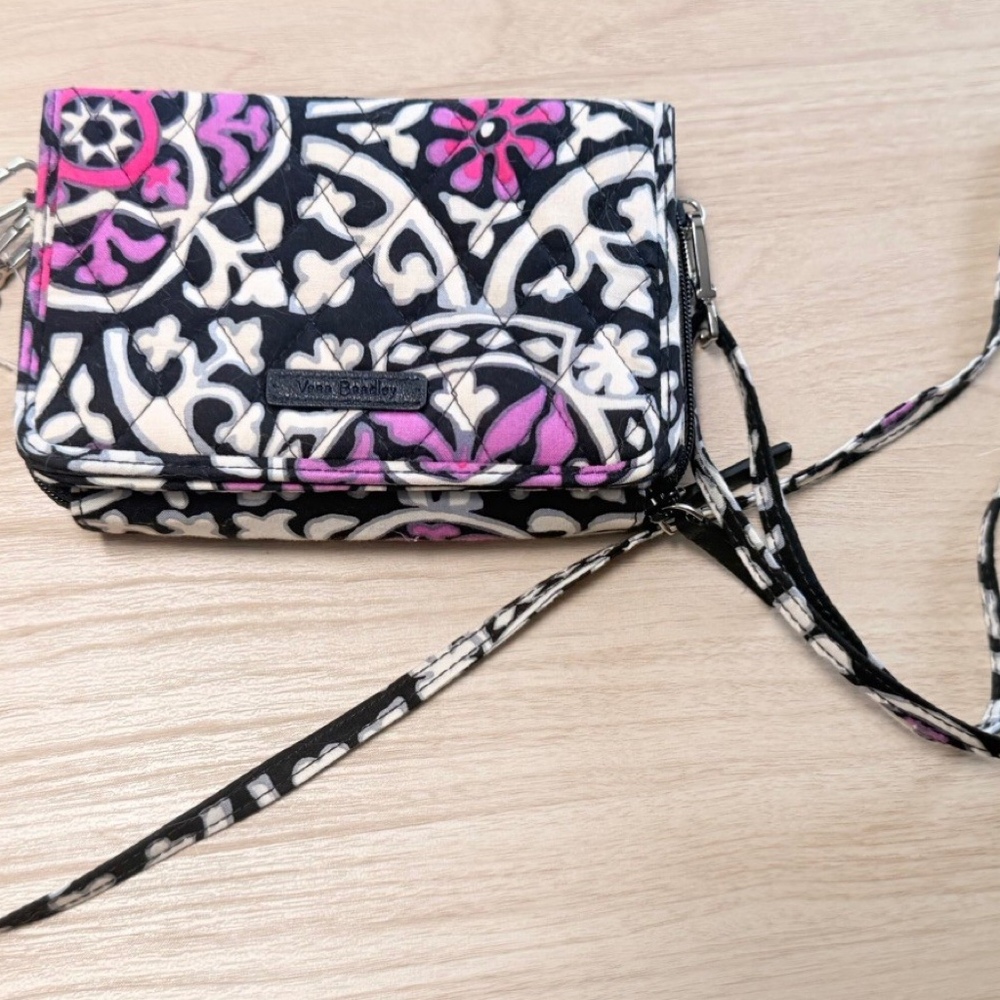 Vera Bradley Scroll Medallion Wristlet Crossbody Convertible